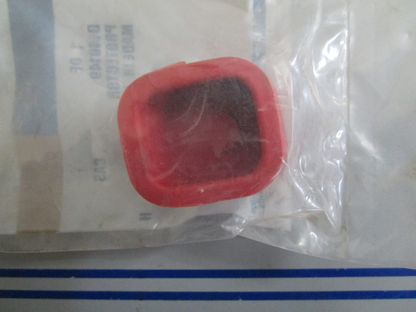 *NEW OEM* 0820 Case New Holland Protector D140149