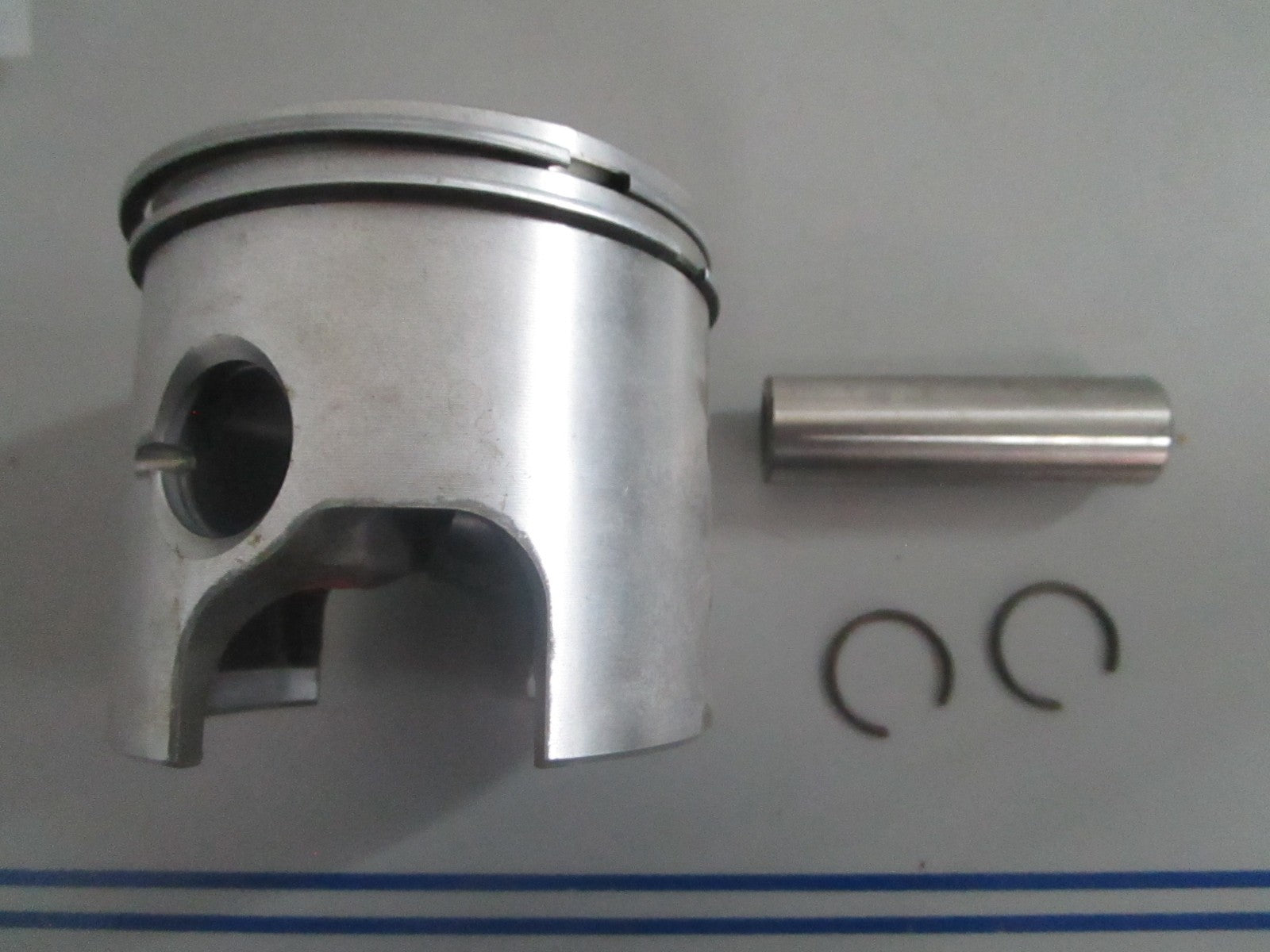 *NEW OEM* 0820 Mercury Quicksilver Piston Ay 765-7443A12