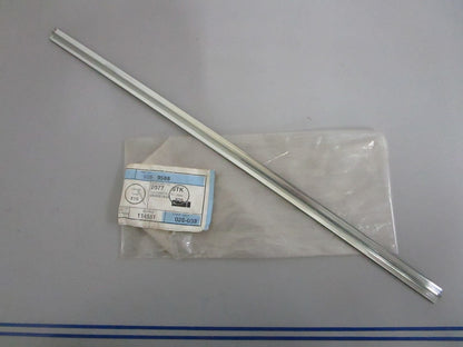 NEW OEM 9289588 Saab Molding Insert 0820