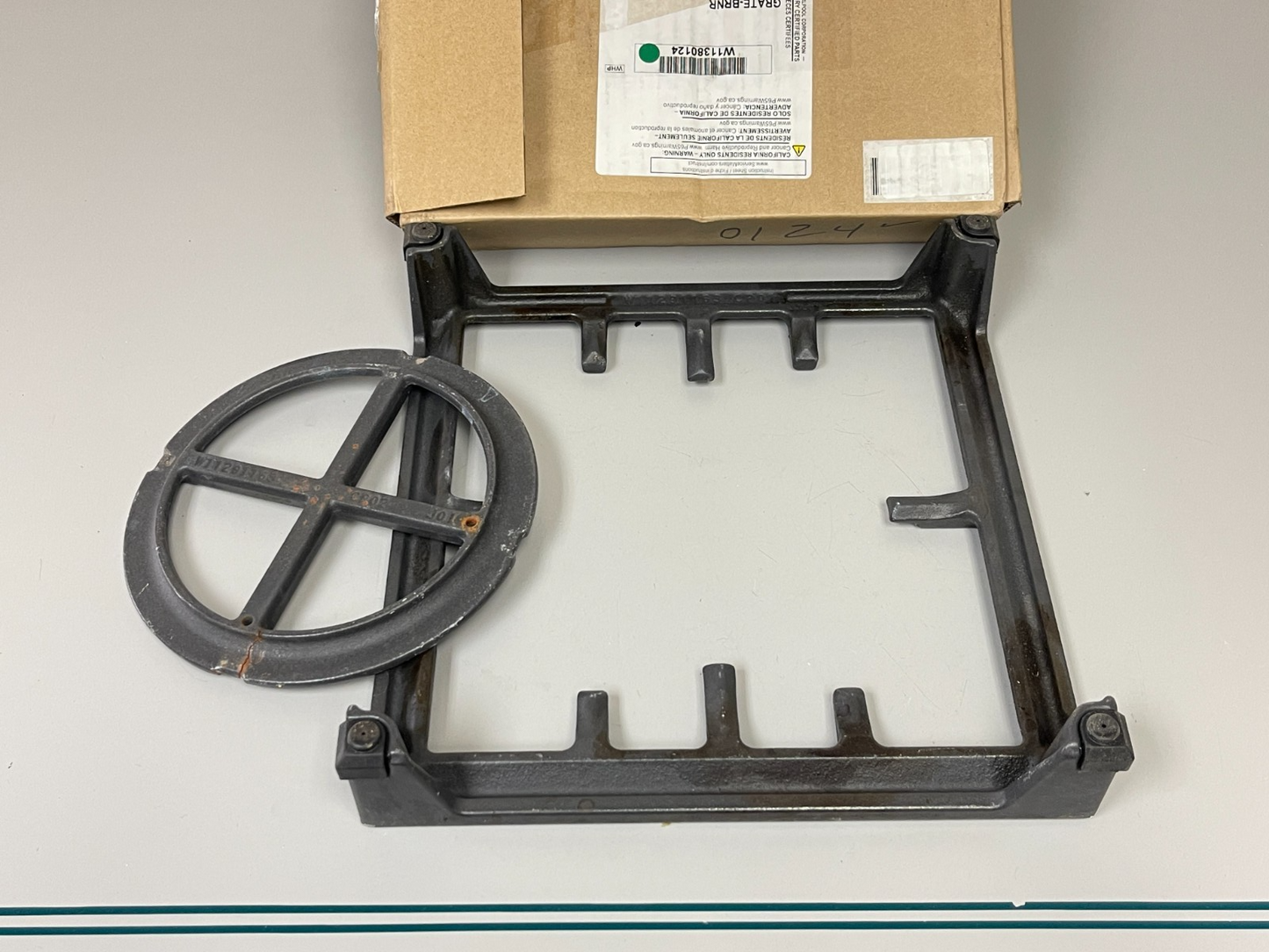 Whirlpool NEW OEM Cast Iron Burner Grate W11380124 KitchenAid Gas Range 0720