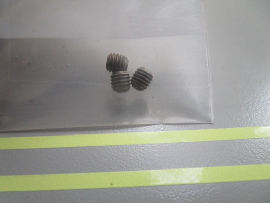 *NEW OEM* (LOT OF 3) 0810 OMC Johnson Evinrude Set Screw 318605 0318605