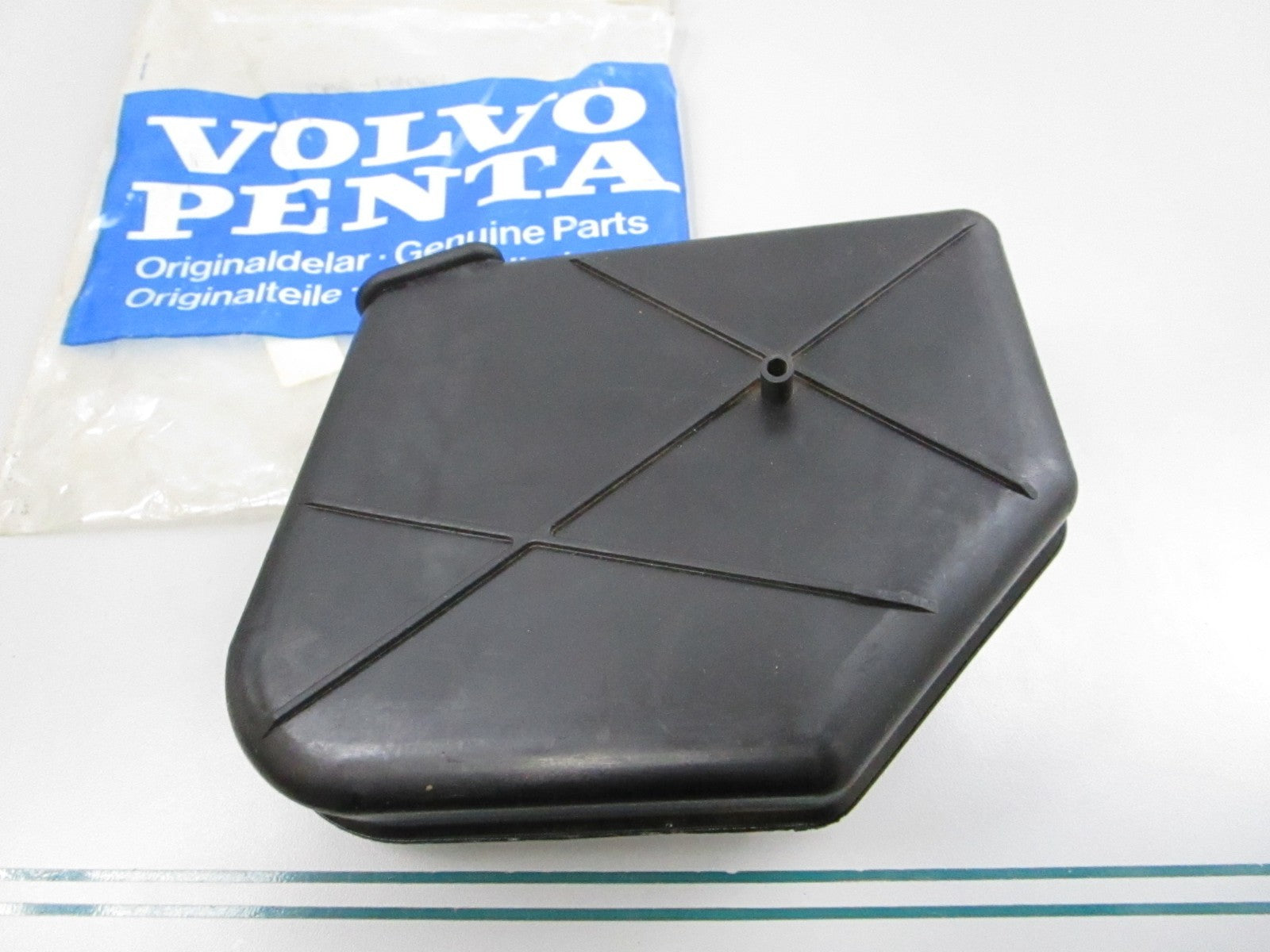 NEW OEM 858502 Volvo Penta Silencer 0810