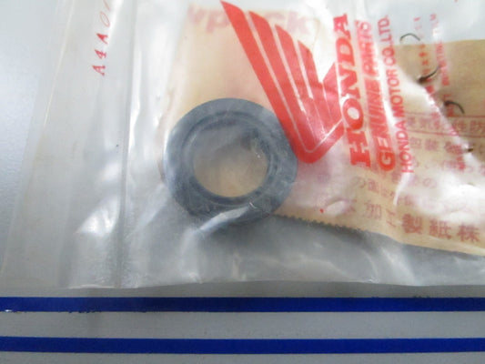 *NEW OEM* 0810 Honda Oil Seal 91201-415-013
