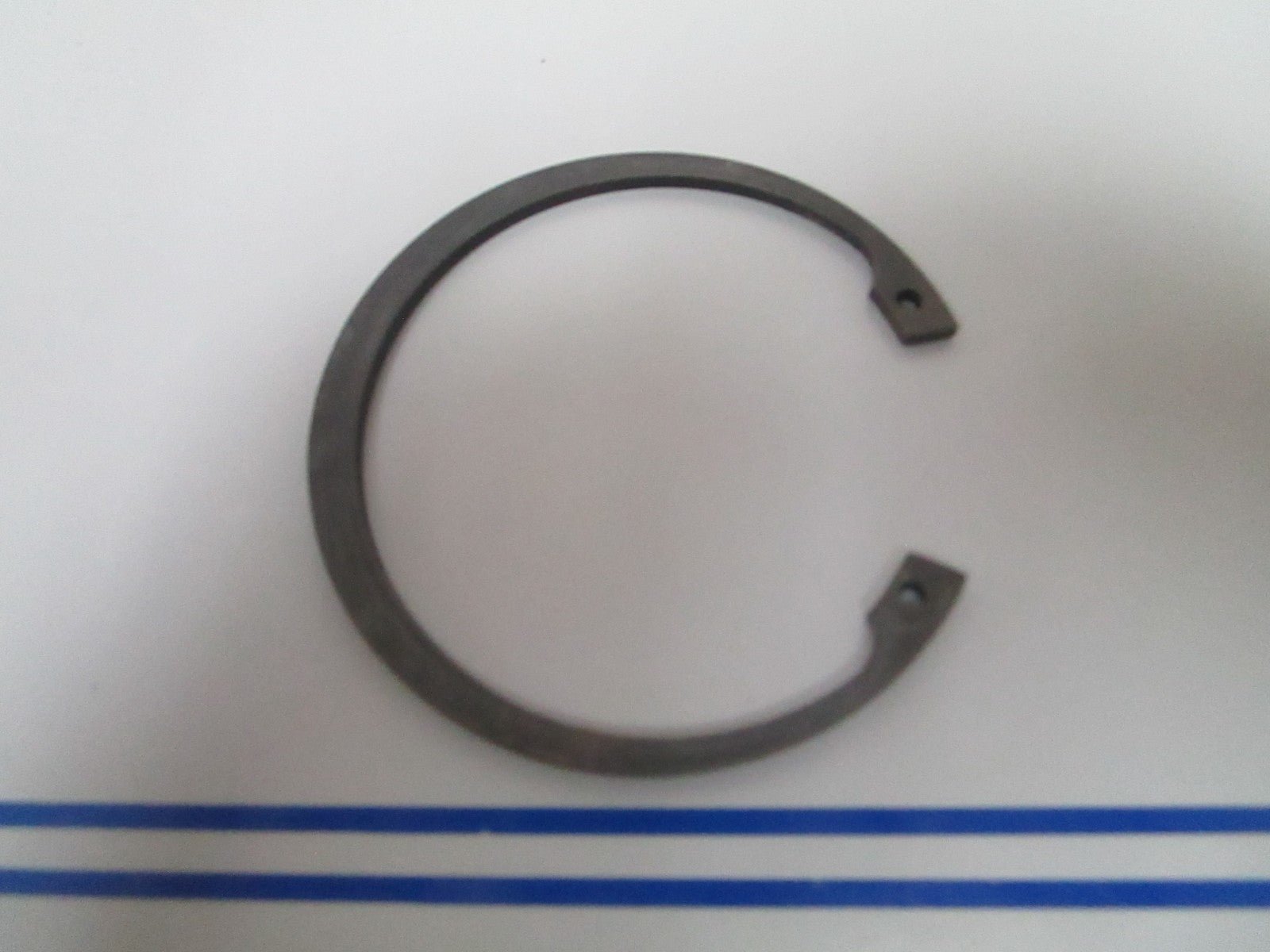 NEW OEM 320309 0320309 OMC Johnson Evinrude Retainer Ring 0810