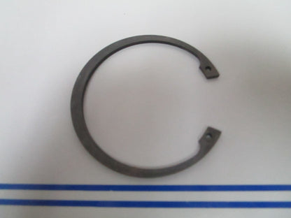 NEW OEM 320309 0320309 OMC Johnson Evinrude Retainer Ring 0810