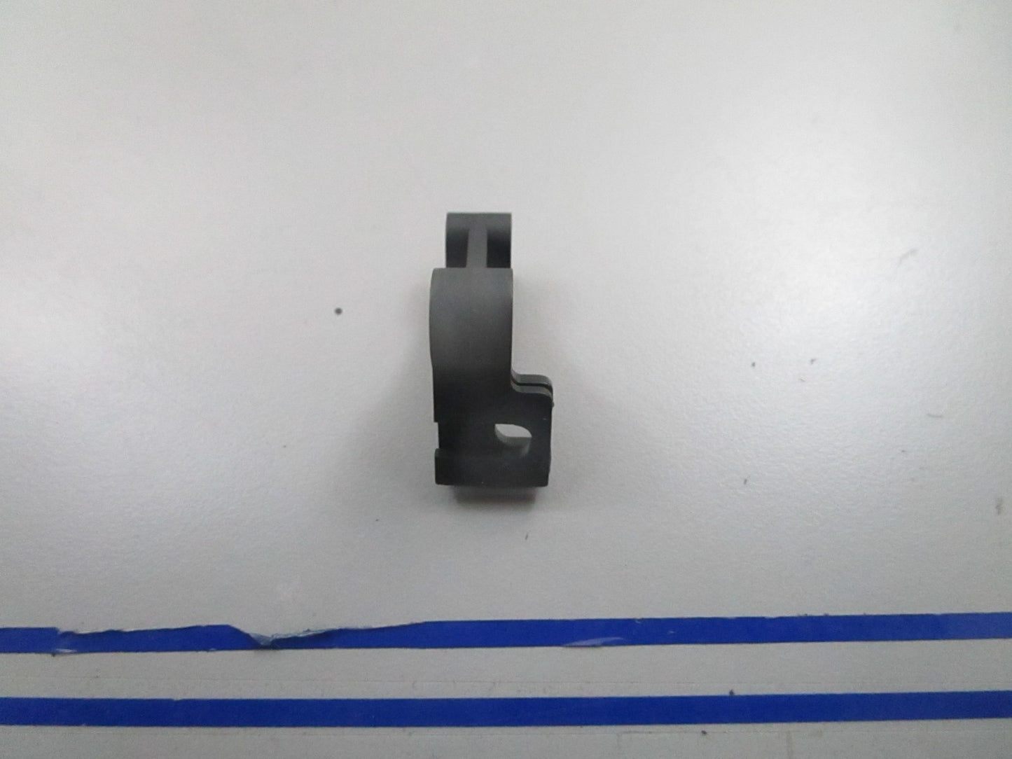 *NEW OEM* 0810 OMC Johnson Evinrude Throttle Cable Retainer 336558 0336558