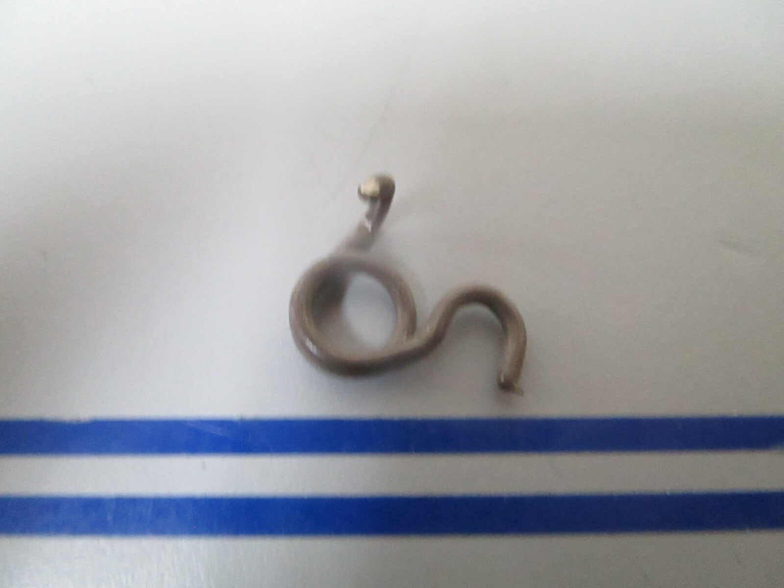 *NEW OEM* 0810 OMC Johnson Evinrude Spring 304656 0304656