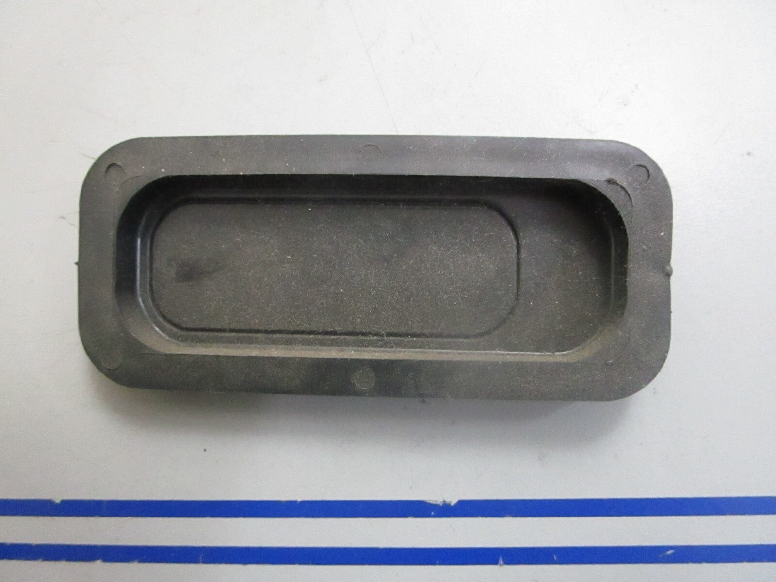 *NEW OEM* 0810 Mercury Quicksilver Grommet 25-96160