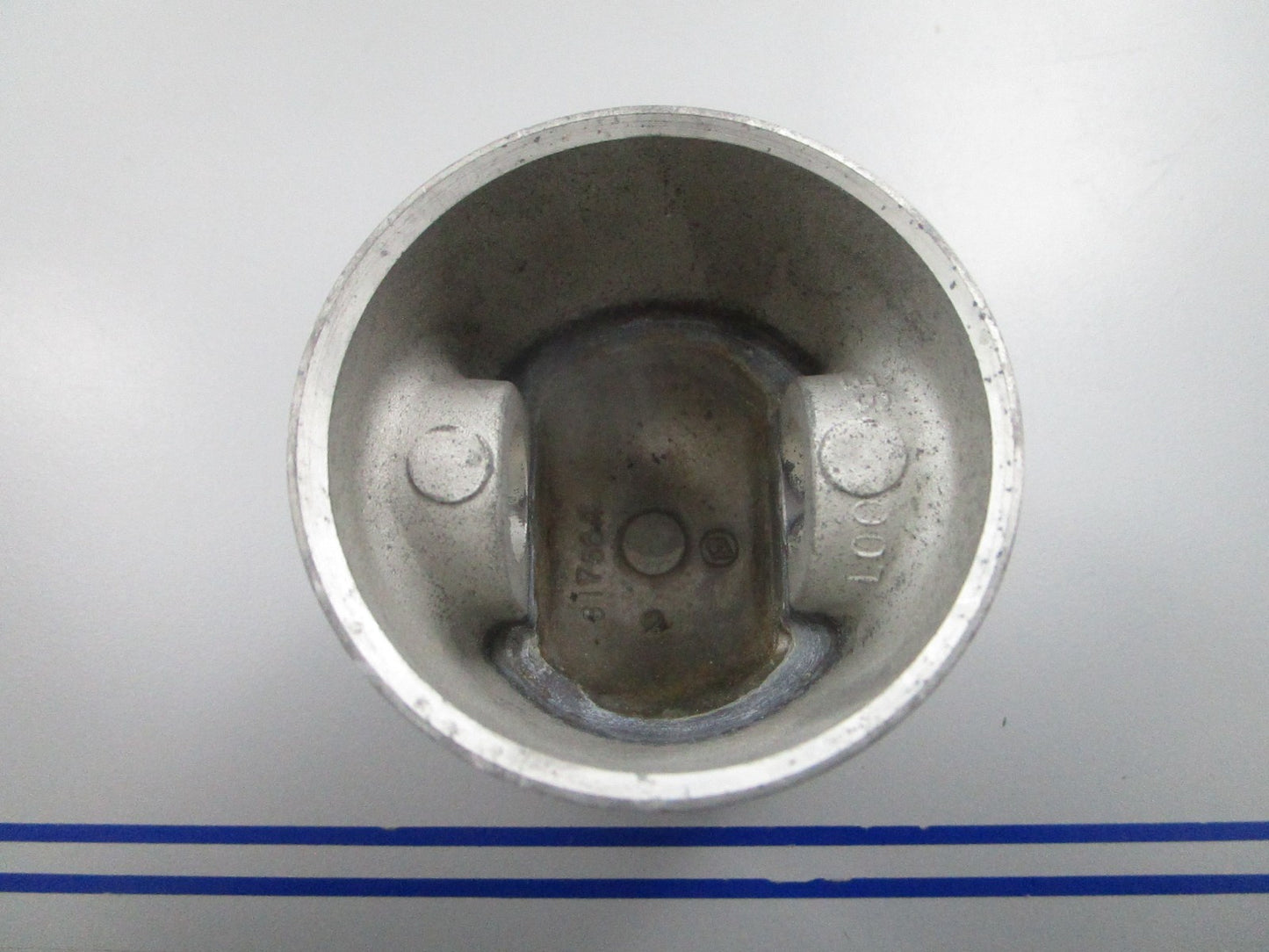 NEW OEM 385348 0385348 317564 0317564 OMC Johnson Evinrude Piston 0810