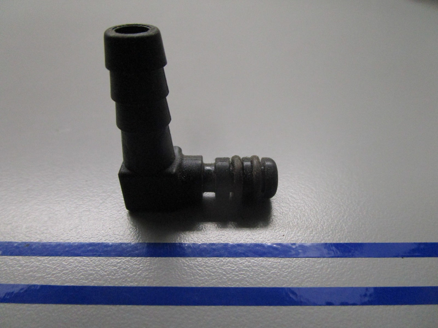 *NEW OEM* 0720 OMC Johnson Evinrude Elbow Fitting 5000912
