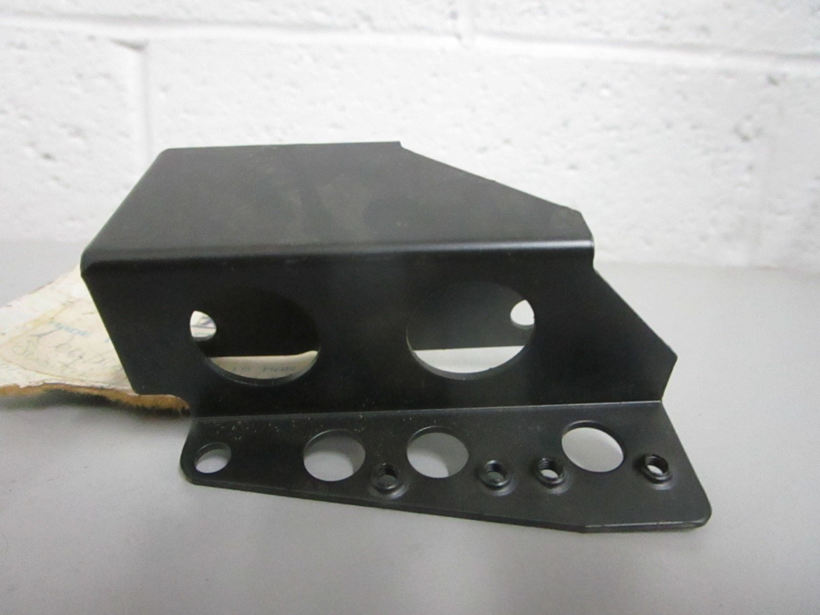 NEW OEM 824930 3 Mercury Quicksilver Bracket 0820