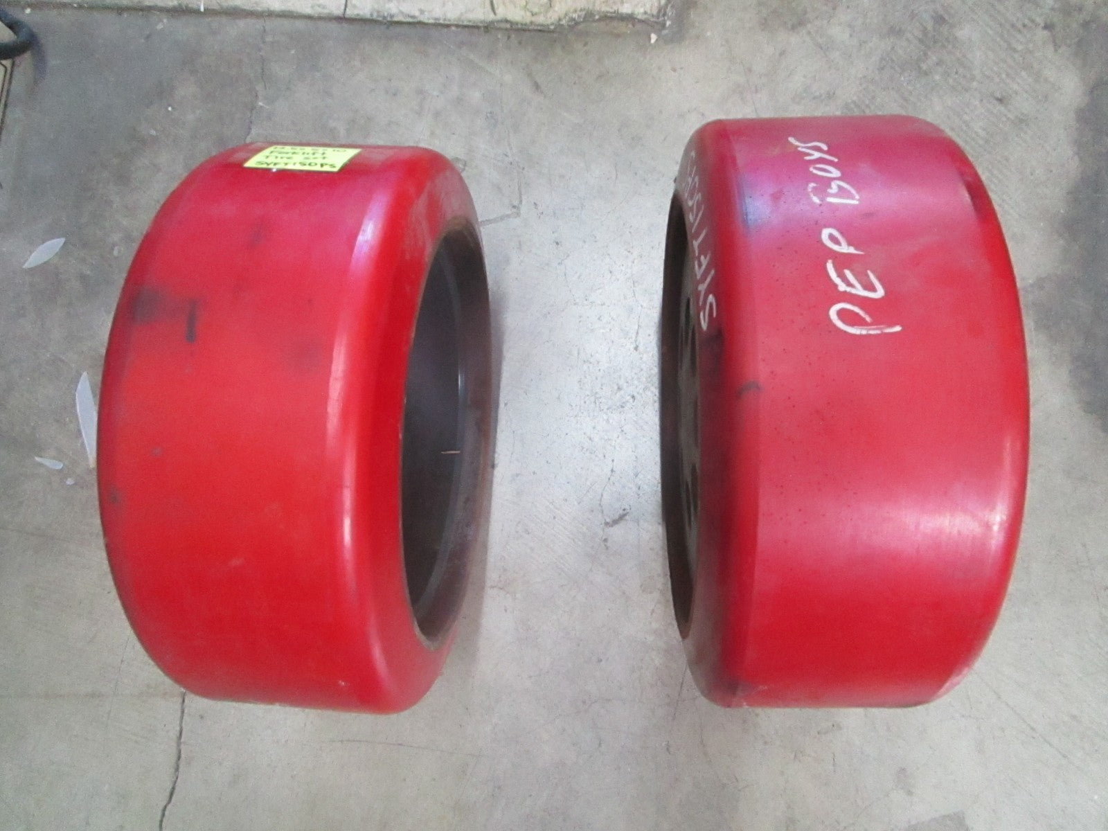*NEW* 13.5"×5"×10" Forklift Wheel & Tire Set SYFT150PS