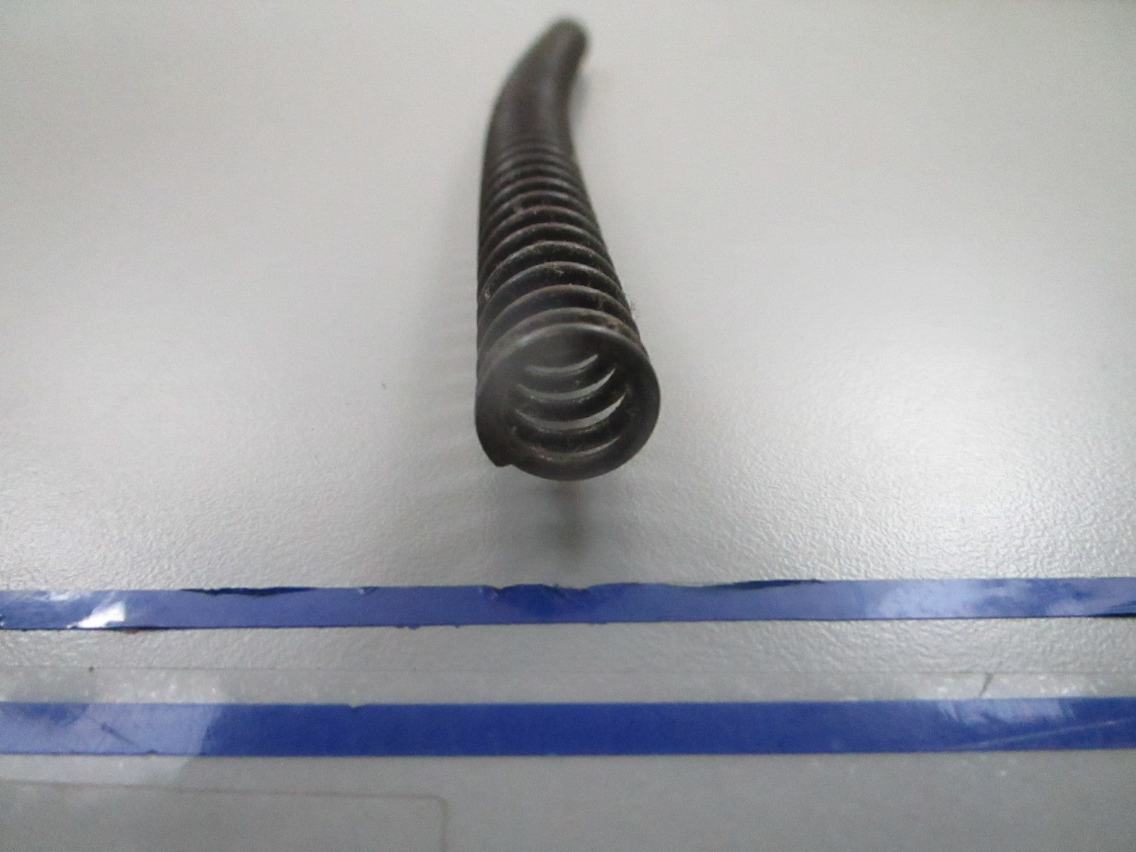 *NEW OEM* 0810 OMC Johnson Evinrude Spring 910191 0910191