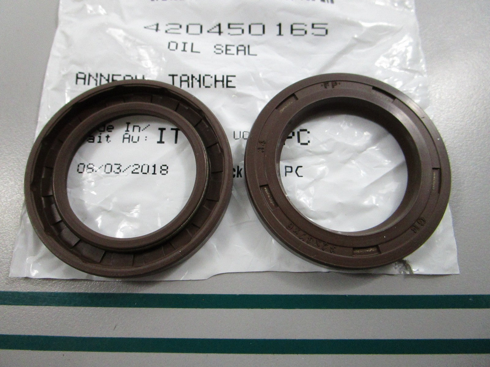 NEW (LOT OF 2) 420450165 Sea-Doo Oil Seal 0810