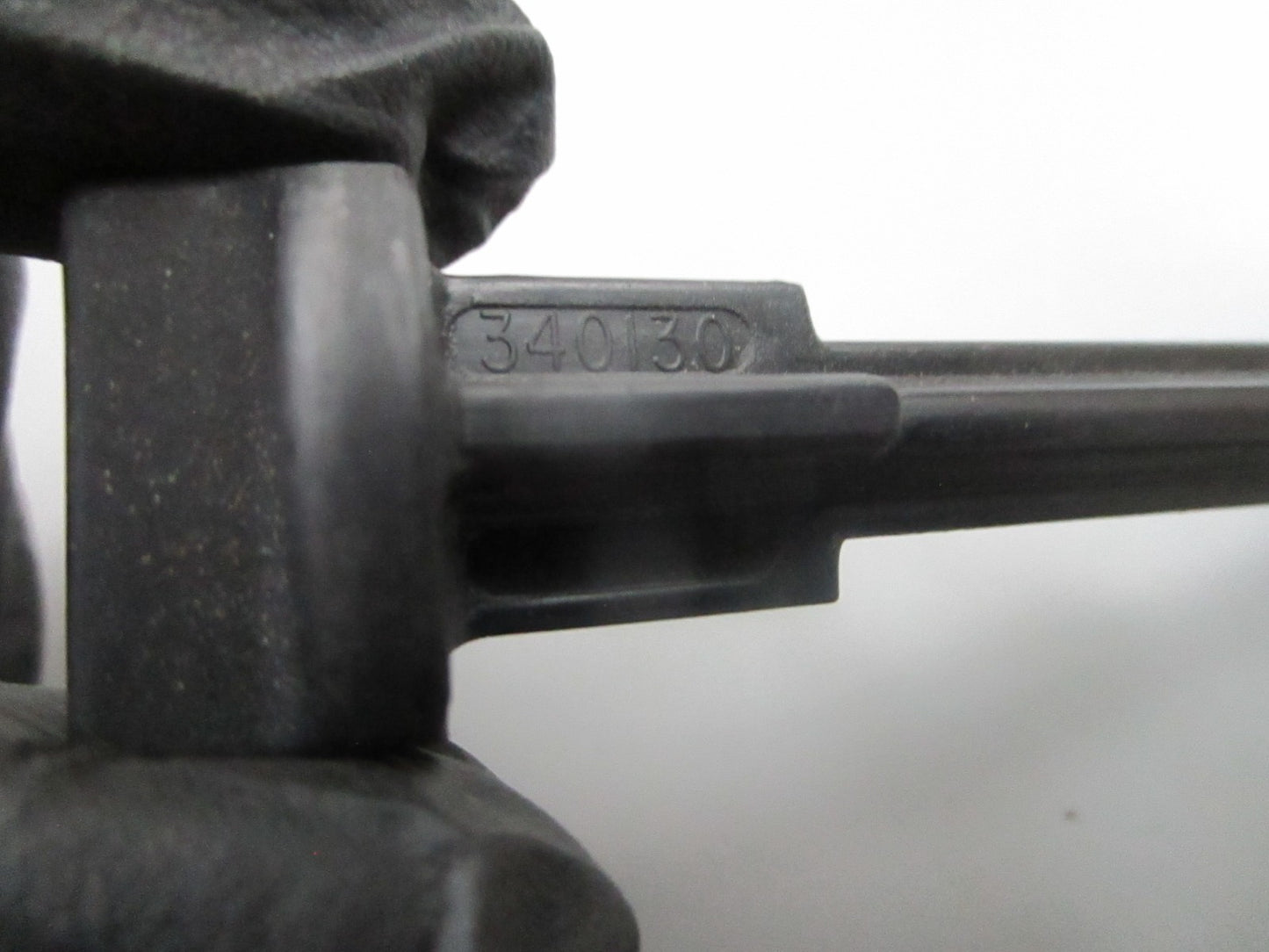 *NEW OEM* 0810 OMC Johnson Evinrude Retaining Knob 340130 0340130