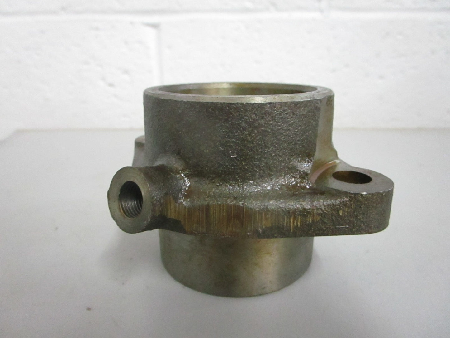 NEW OEM 843661 Volvo Penta Housing 0820