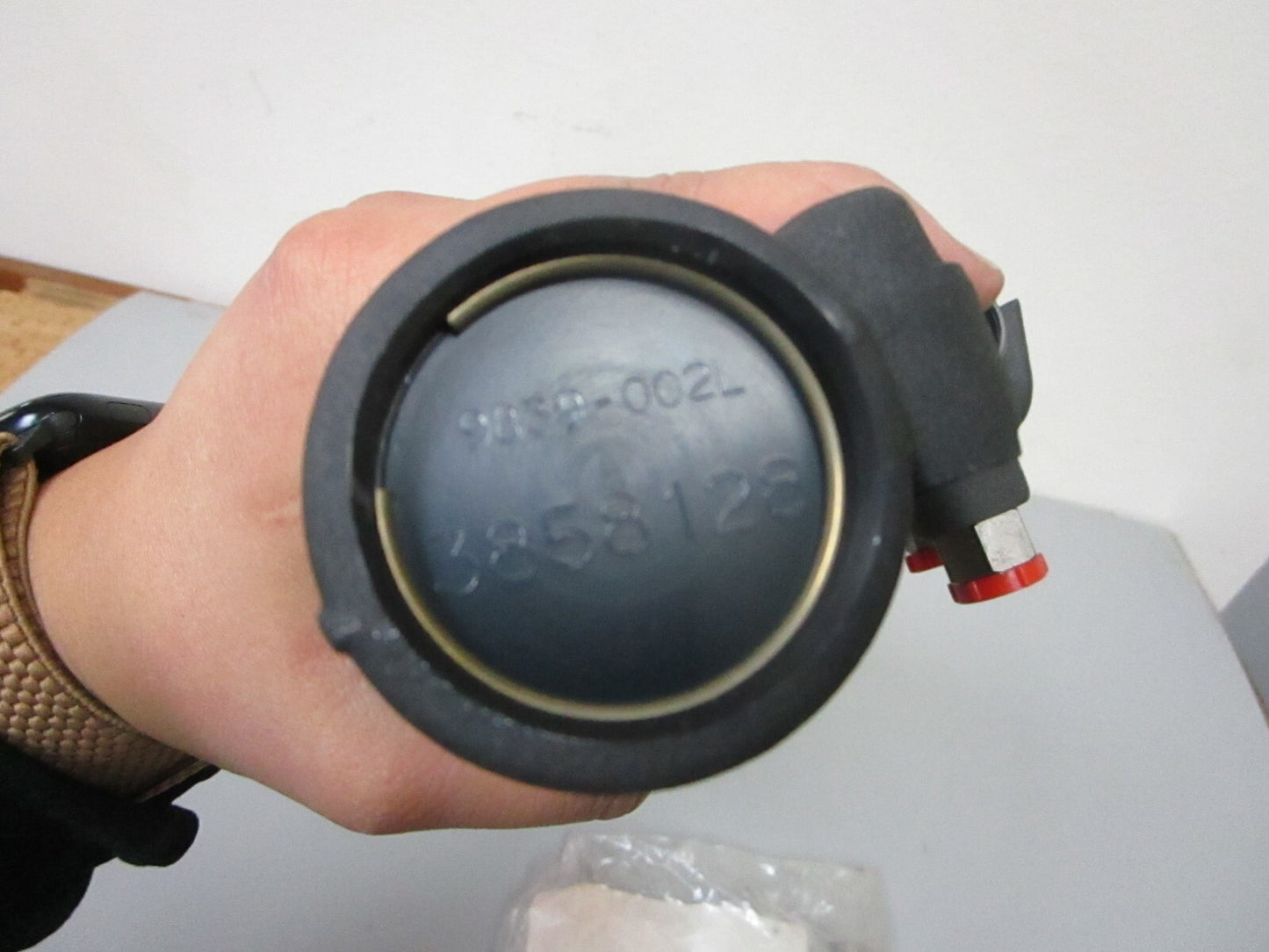 *NEW OEM* 0720 Volvo Penta Power Steering Actuator 3858128 21910902