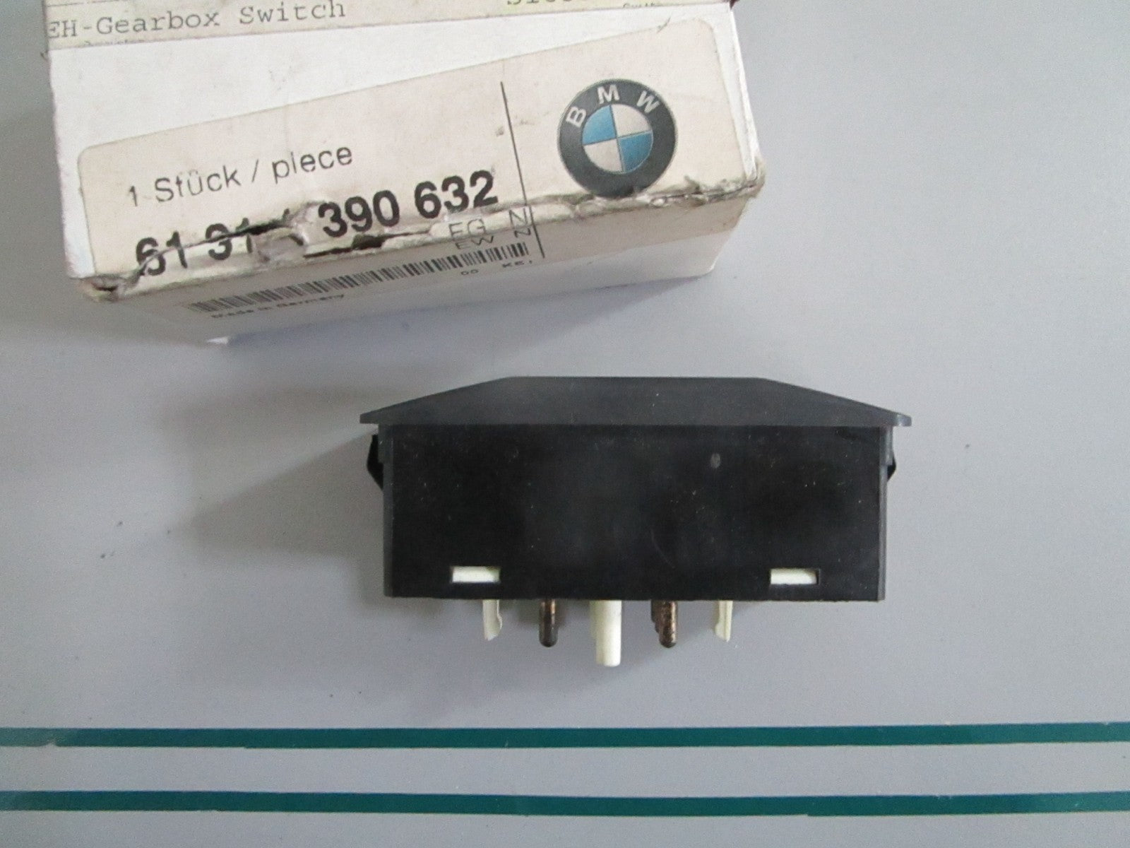 NEW OEM 61311390632 BMW Gearbox Switch 0820