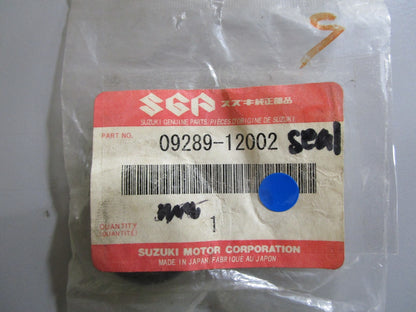*NEW OEM* 0810 Suzuki Seal 09289-12002