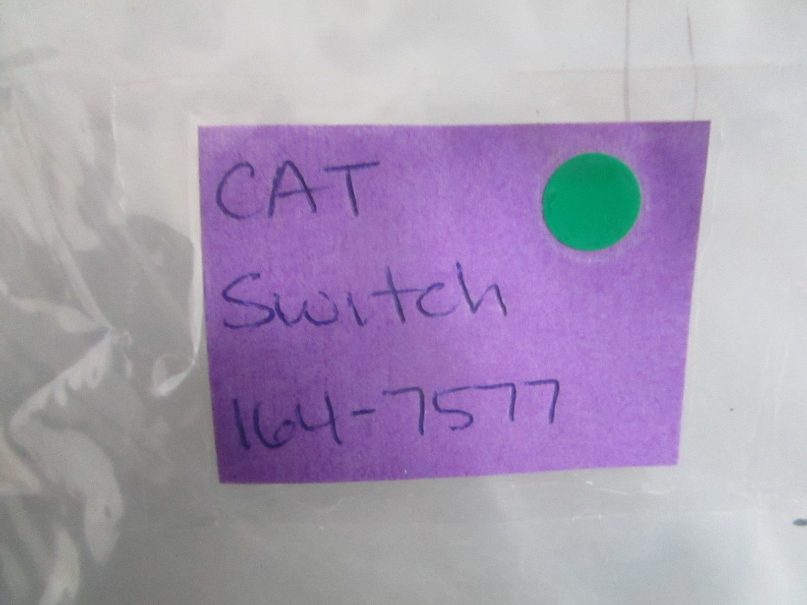 NEW OEM 164-7577 CAT Pressure Switch 0820