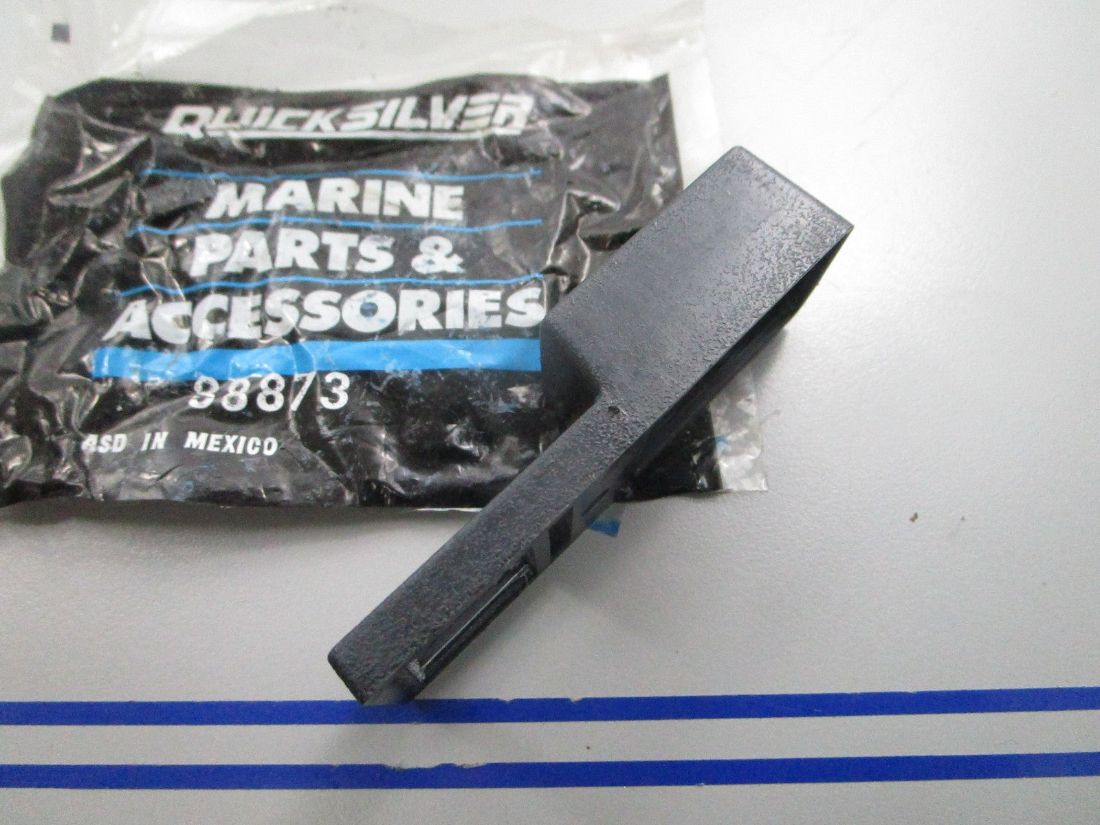 NEW OEM Mercury Quicksilver 881873 Retainer 0810
