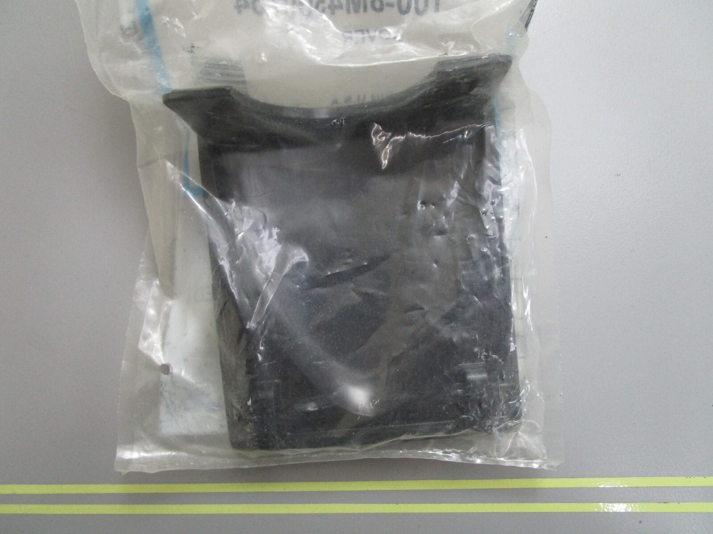 *NEW OEM* 0810 Mercury Quicksilver Cover 100-8M4500754