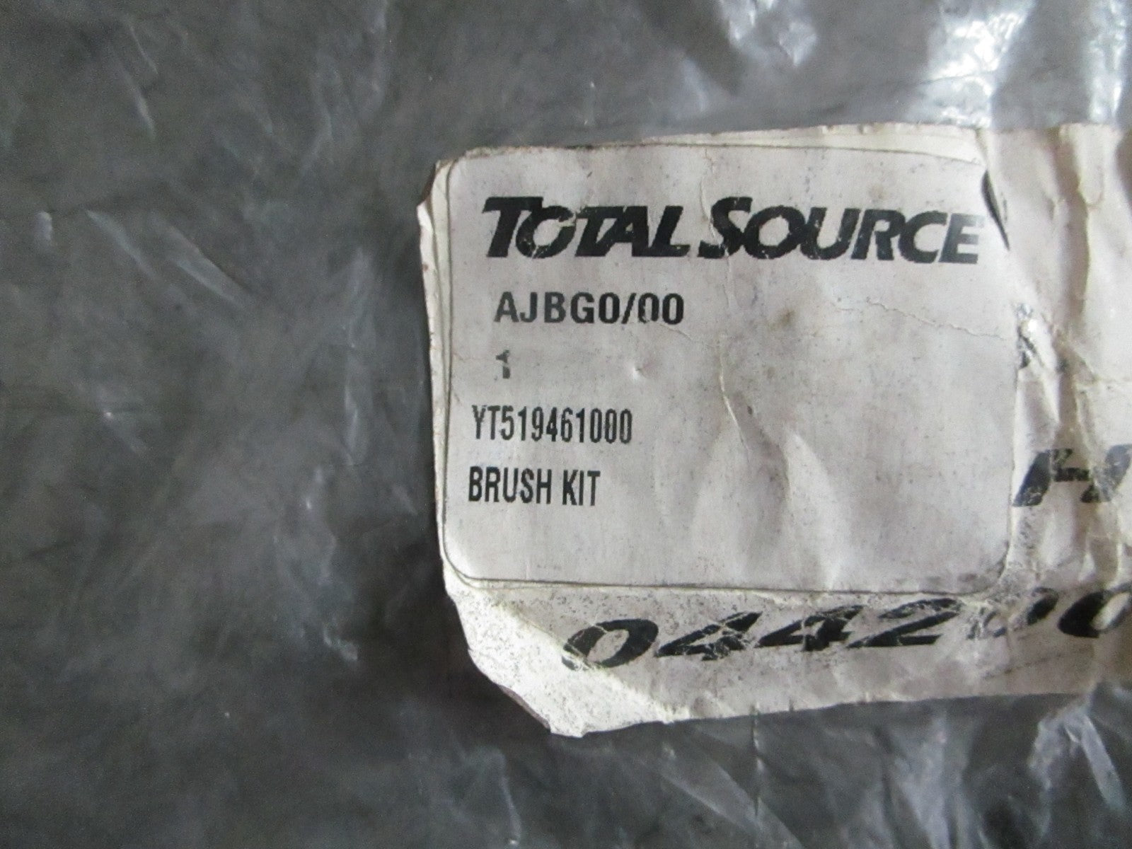 NEW YT519461000 Total Source 4 Brush Set For: Yale 0820