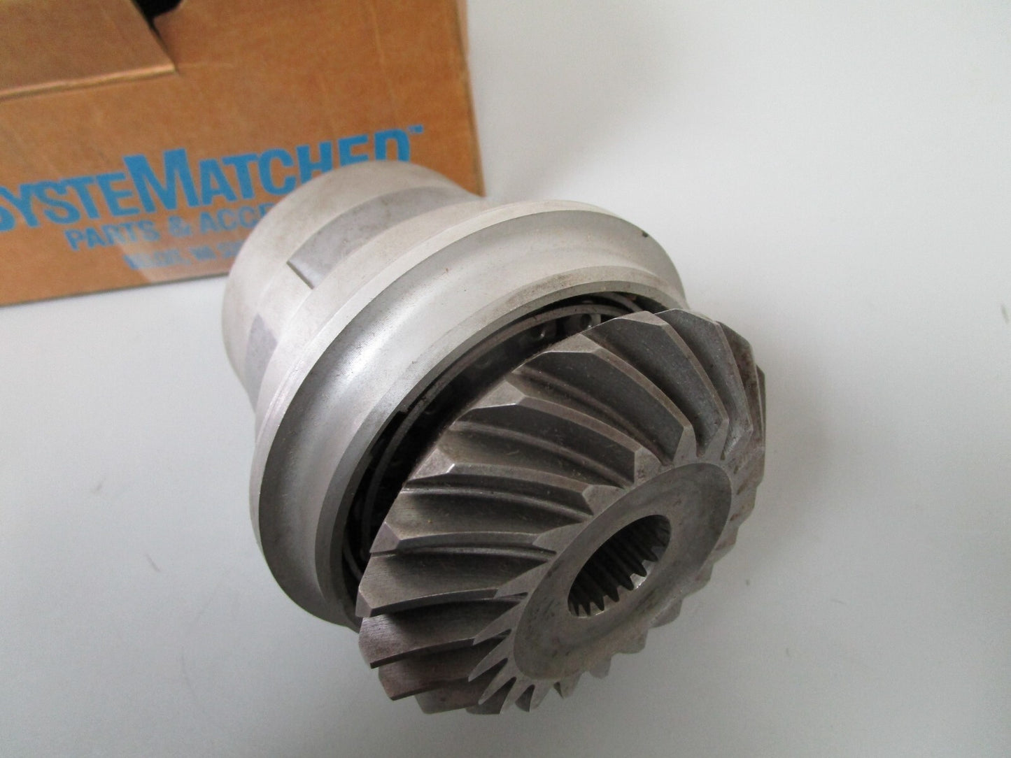 *NEW OEM* 0720 OMC Cobra 1987 21T Upper Gear Assembly 983917 0983917