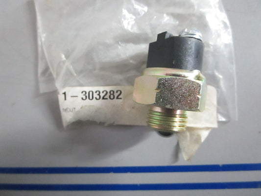 NEW OEM 303282 Exmark Neutral Start Switch 0820