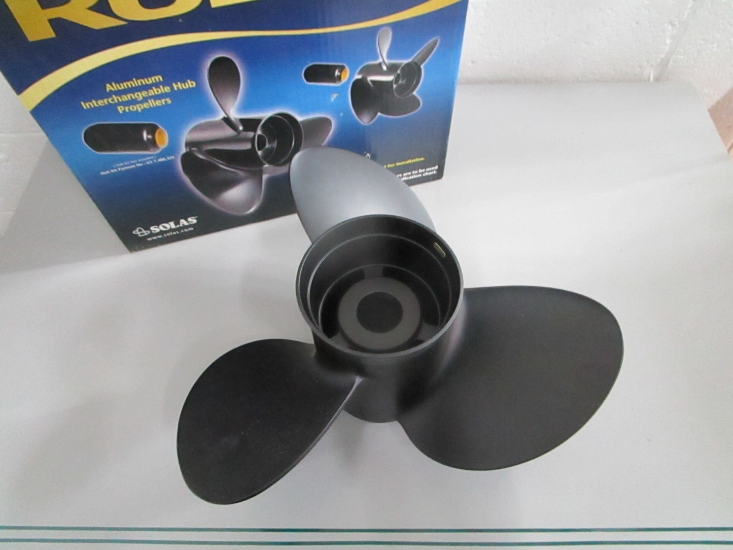 NEW OEM 9511-148-17 Solas E-Series 14.8 × 17 Rubex 3 Propeller 0820