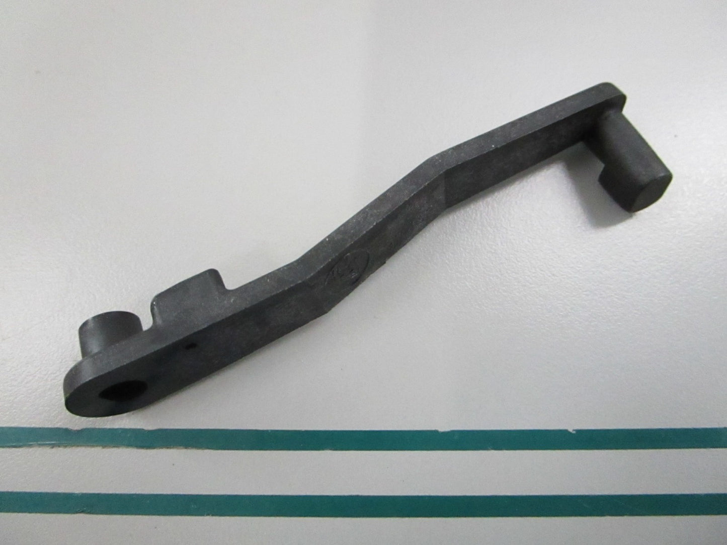 NEW OEM 910152 0910152 OMC Johnson Evinrude Arm 0810