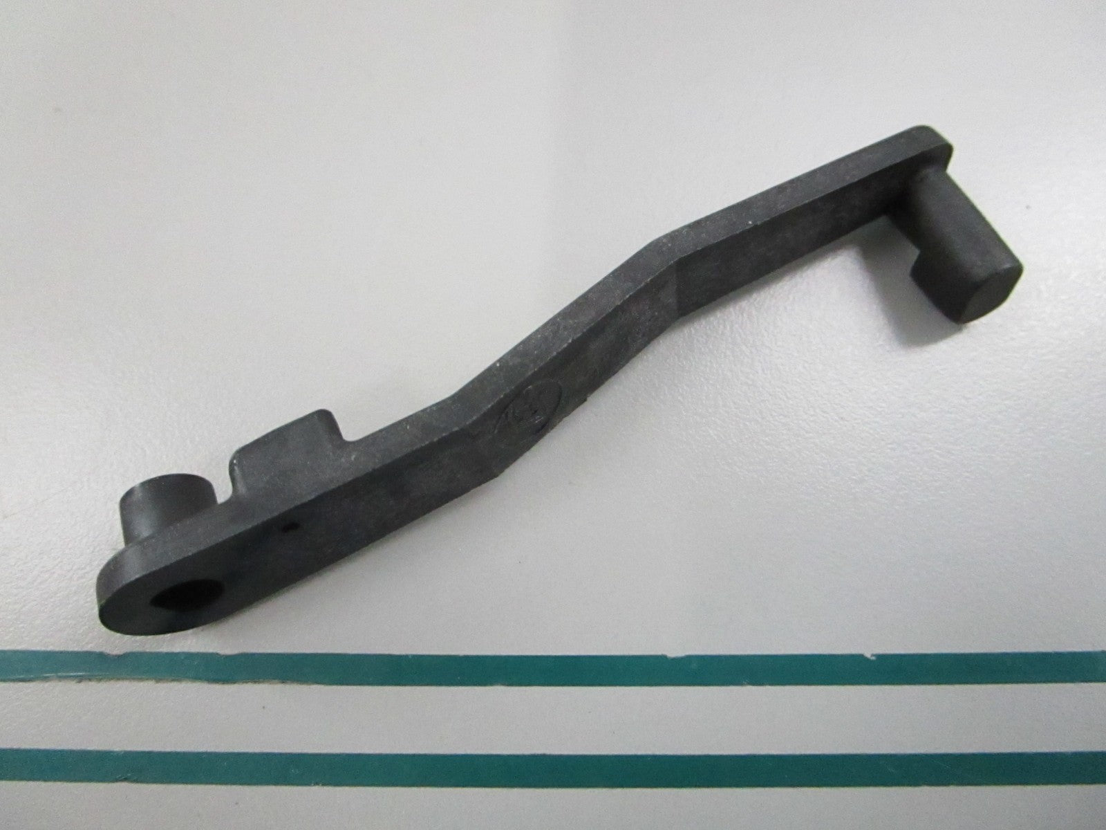 NEW OEM 910152 0910152 OMC Johnson Evinrude Arm 0810
