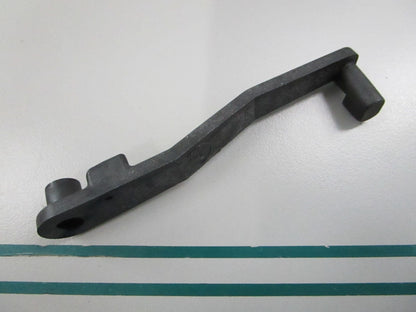 NEW OEM 910152 0910152 OMC Johnson Evinrude Arm 0810