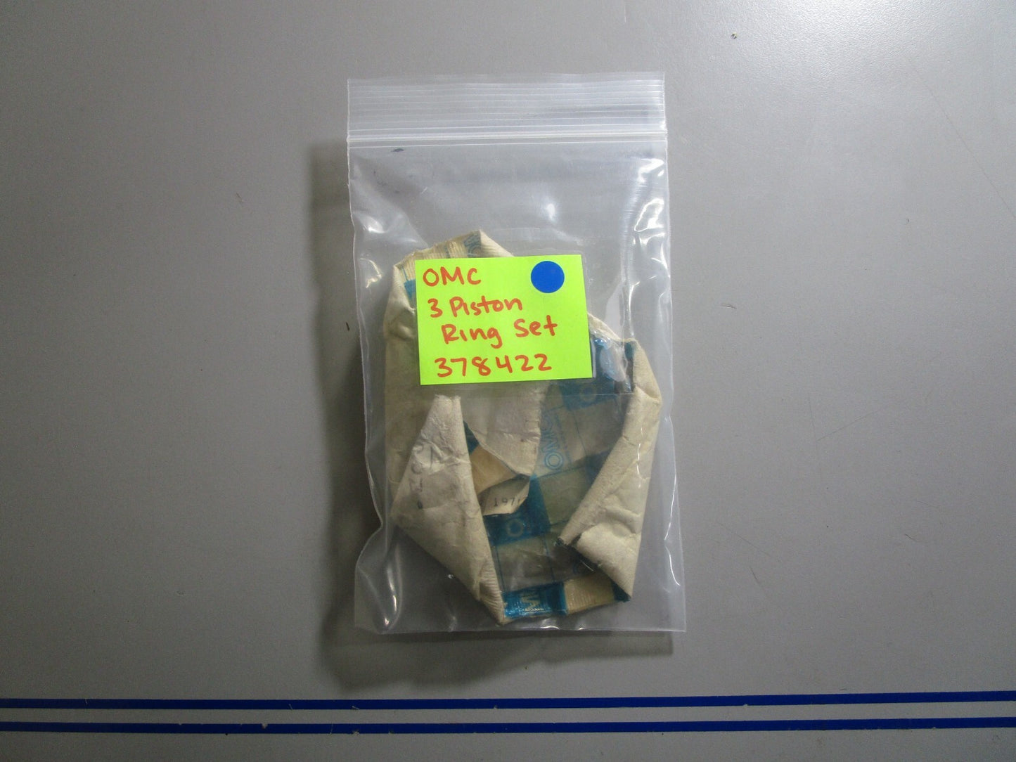 *NEW OEM* 0810 OMC Johnson Evinrude 3 Piston Ring Set 378422 0378422