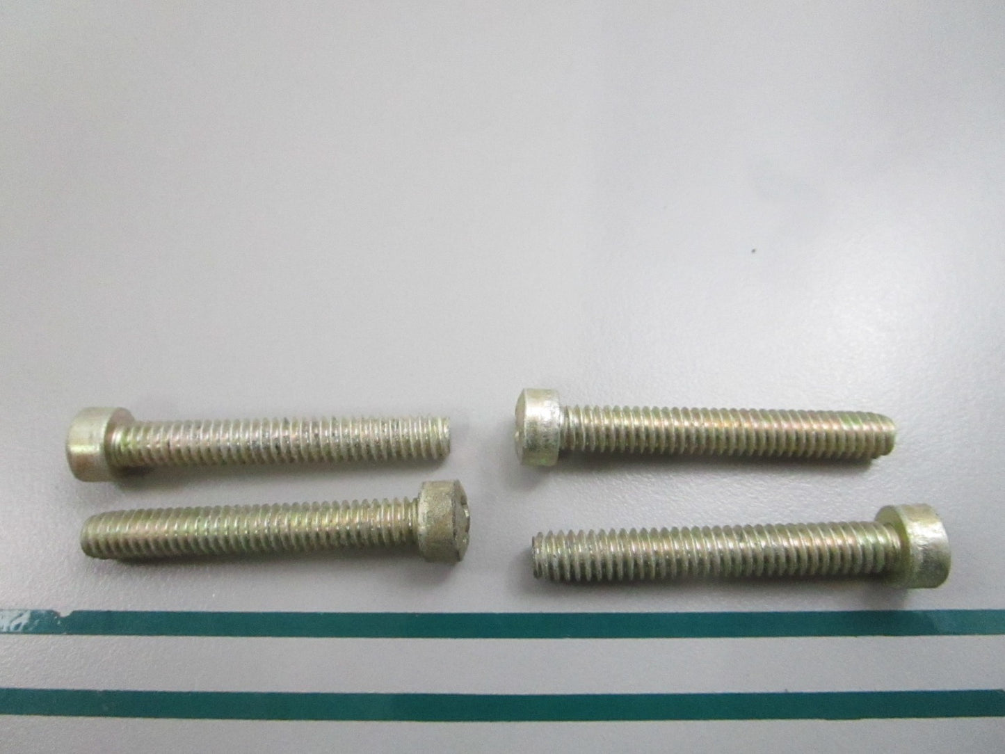 NEW OEM (LOT OF 4) 10-73281 Mercury Quicksilver Screw 0810