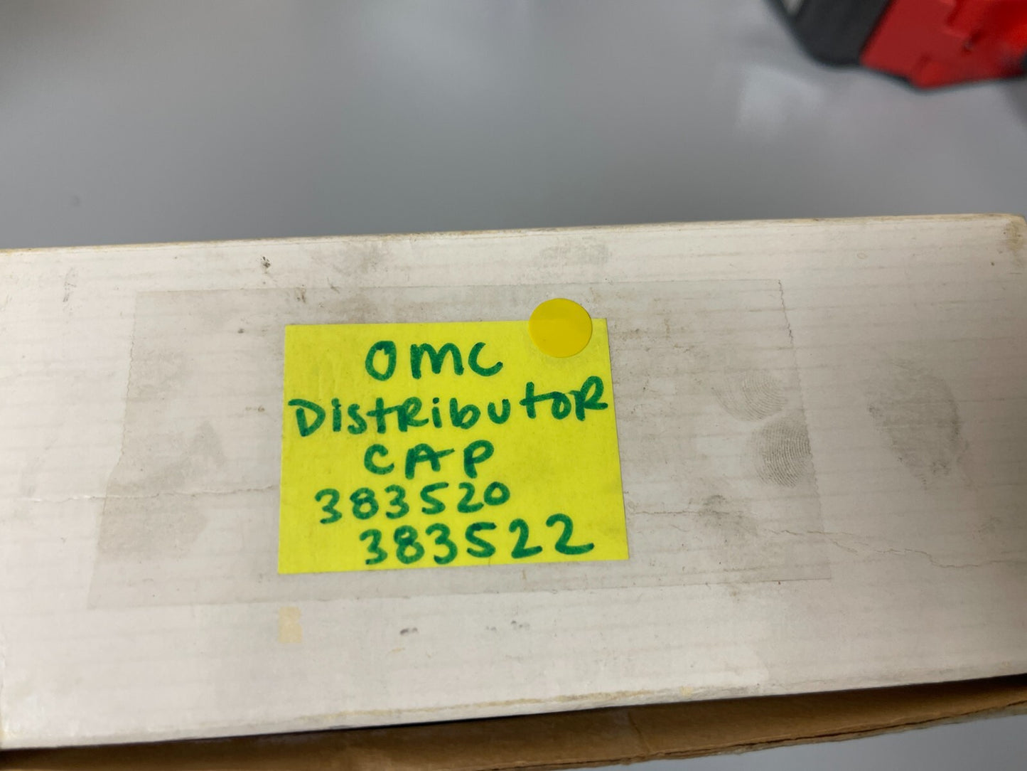 *NEW OEM* 0720 OMC Johnson Evinrude Distributor Cap 383520 383522