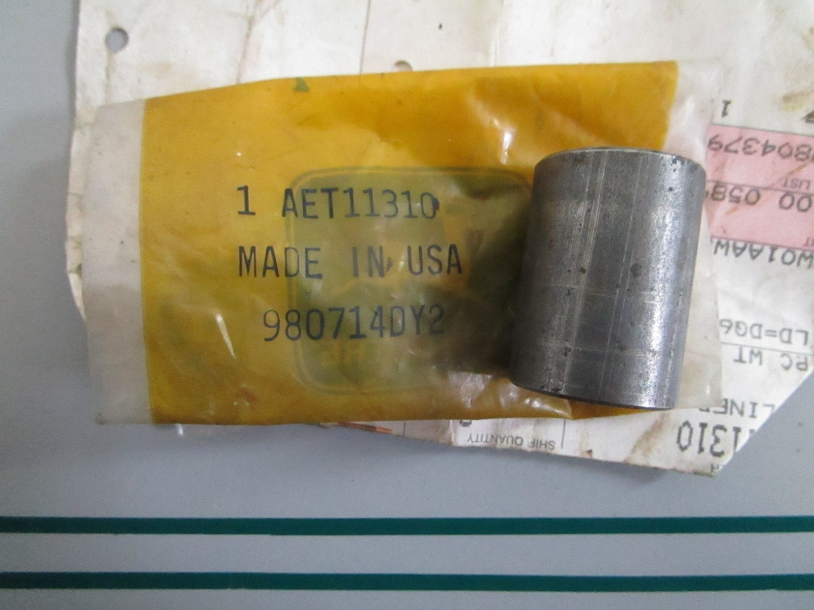 NEW OEM AET11310 John Deere Splined Coupling 0820