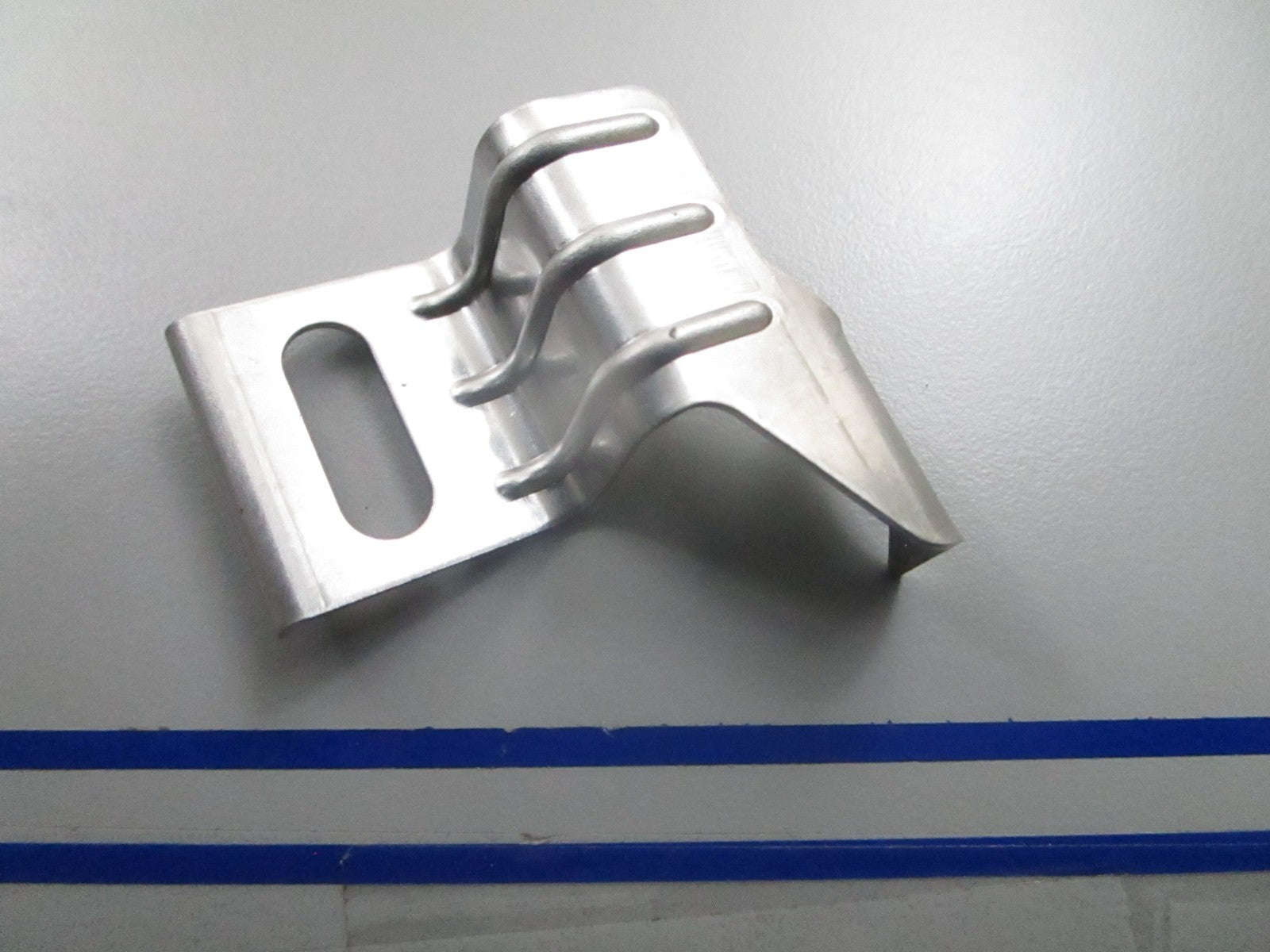 *NEW OEM* 0810 OMC Johnson Evinrude Timing Pointer 350927 0350927