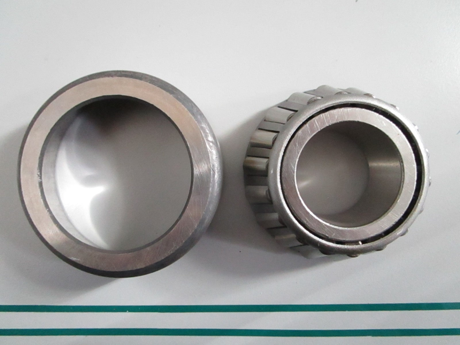 NEW OEM 379585 0379585 OMC Johnson Evinrude Tapered Bearing 0820