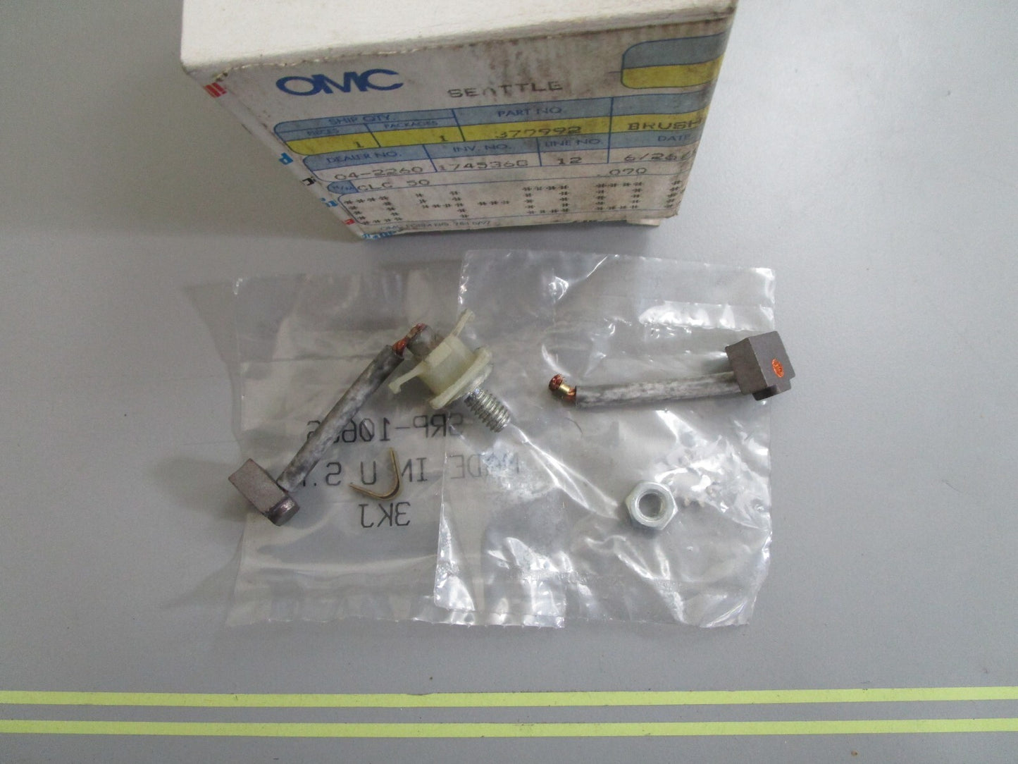 *NEW OEM* 0820 OMC Johnson Evinrude Brush Set 379992 0379992