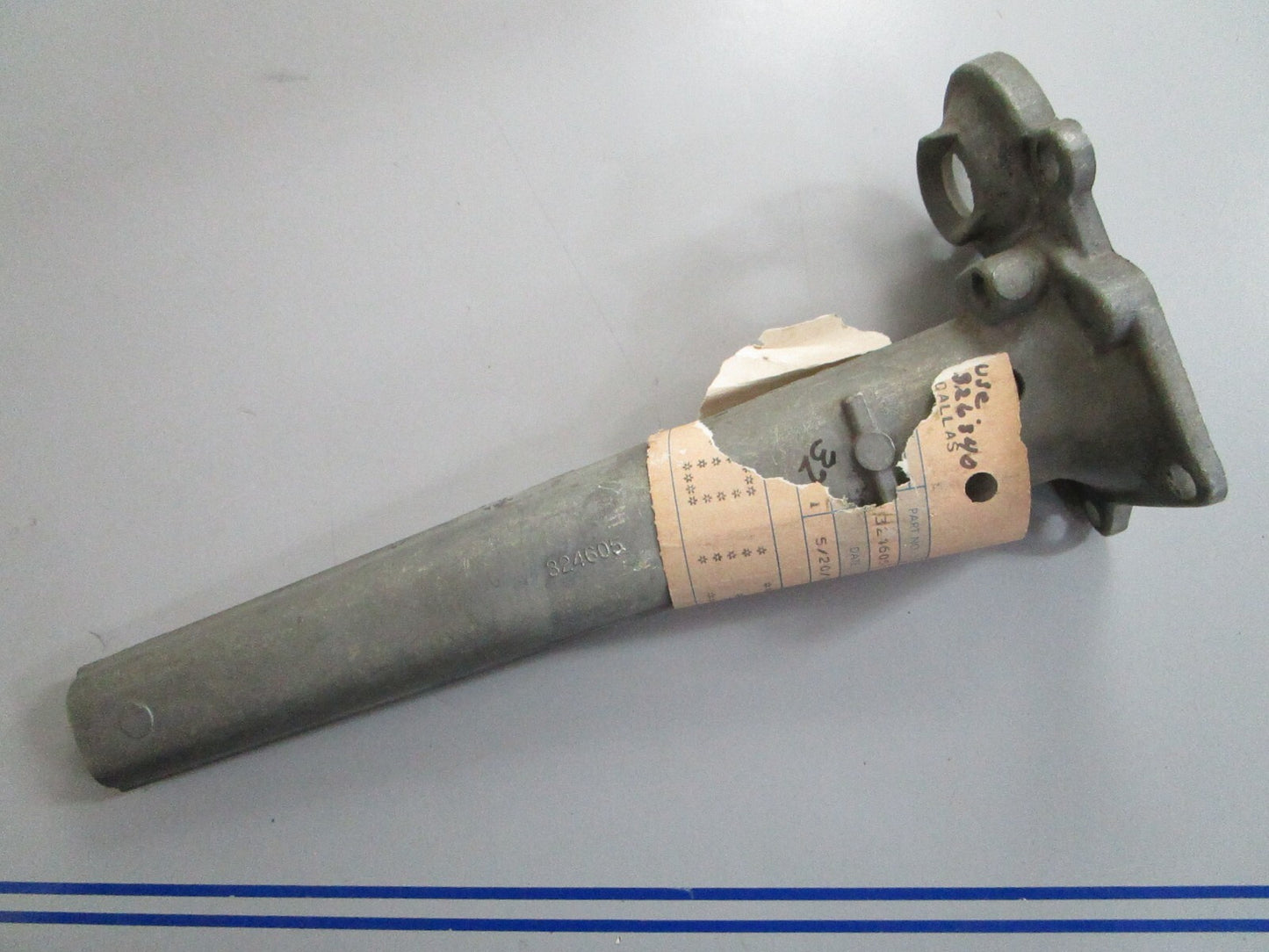 *NEW OEM* 0820 OMC Johnson Evinrude Exhaust Tube 324605 0324605