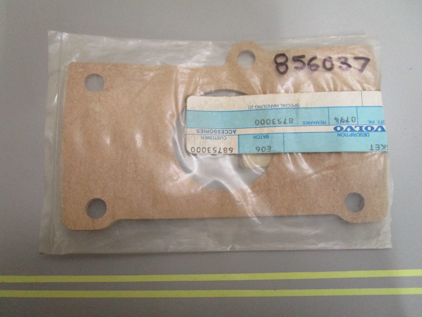 *NEW OEM* 0810 Volvo Penta Gasket 856037