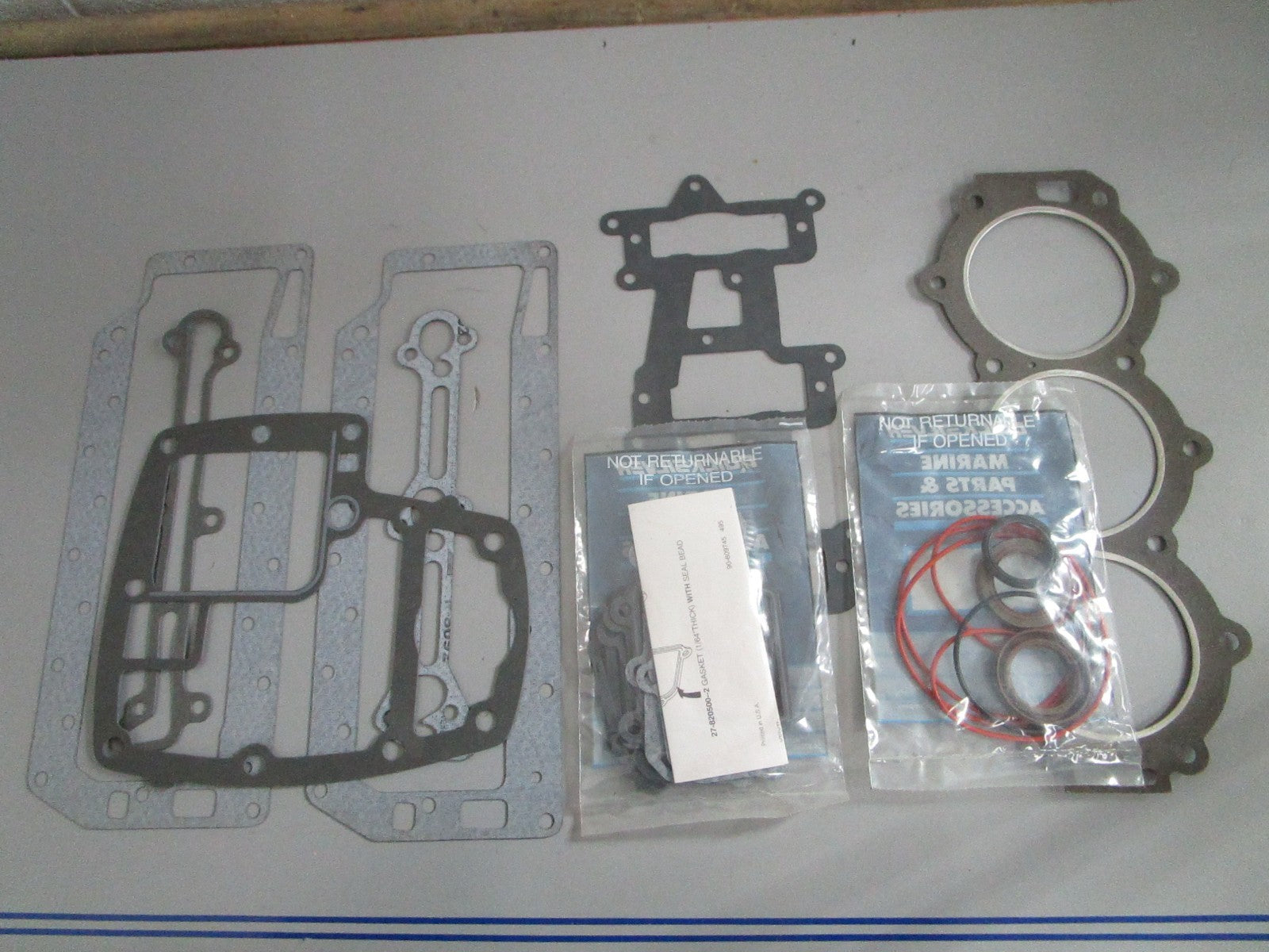 NEW OEM 27-809753A1 Mercury Quicksilver Gasket Set 0820