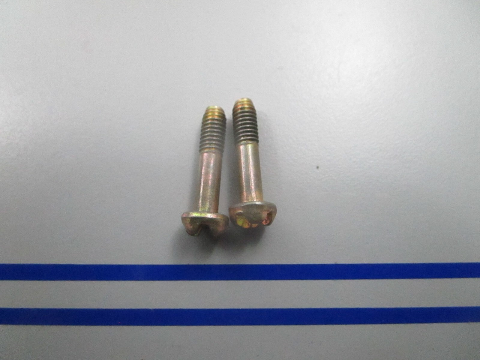 *NEW OEM* (LOT OF 2) 0810 Mercury Quicksilver Screw 10-90926