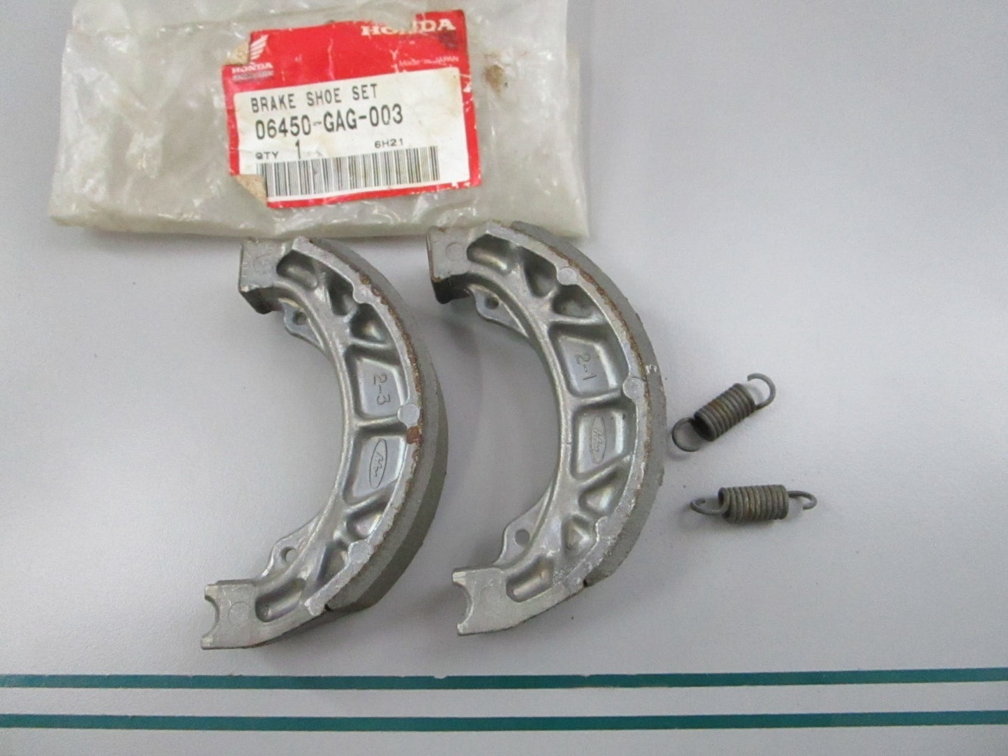 NEW OEM 06450-GAG-003 Honda Brake Shoe Set 0810