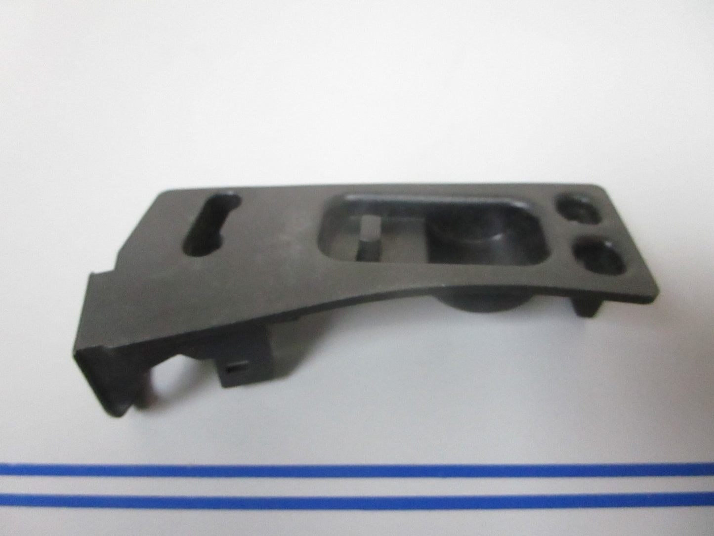 *NEW OEM* 0720 OMC Johnson Evinrude Kill Switch Bracket 584585 0584585