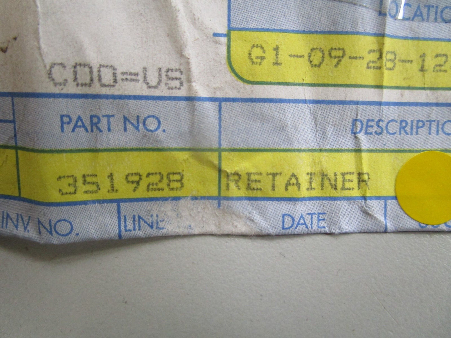 *NEW OEM* 0810 OMC Johnson Evinrude Retainer 351928 0351928