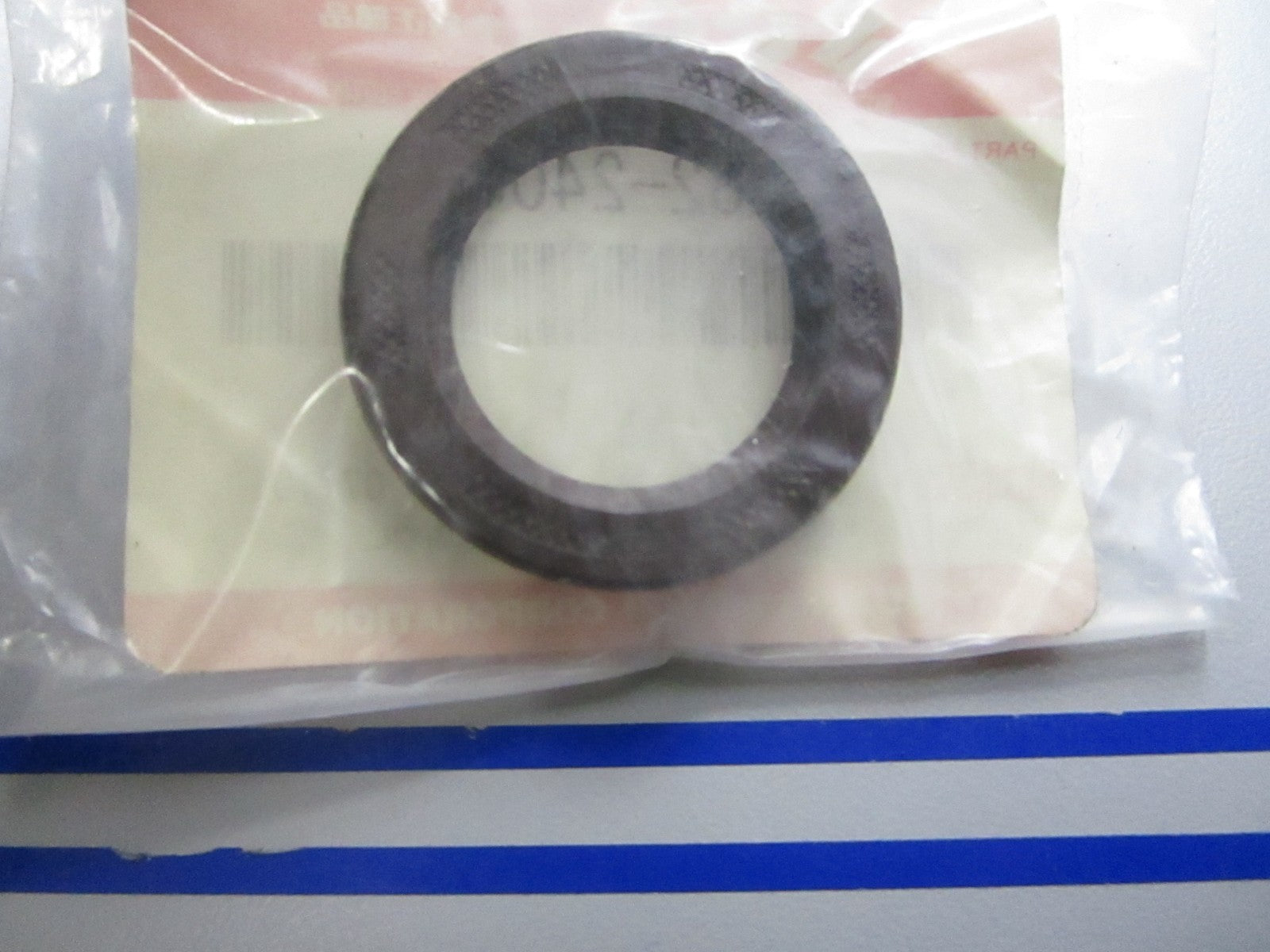 *NEW OEM* 0810 Suzuki Oil Seal 09282-24003