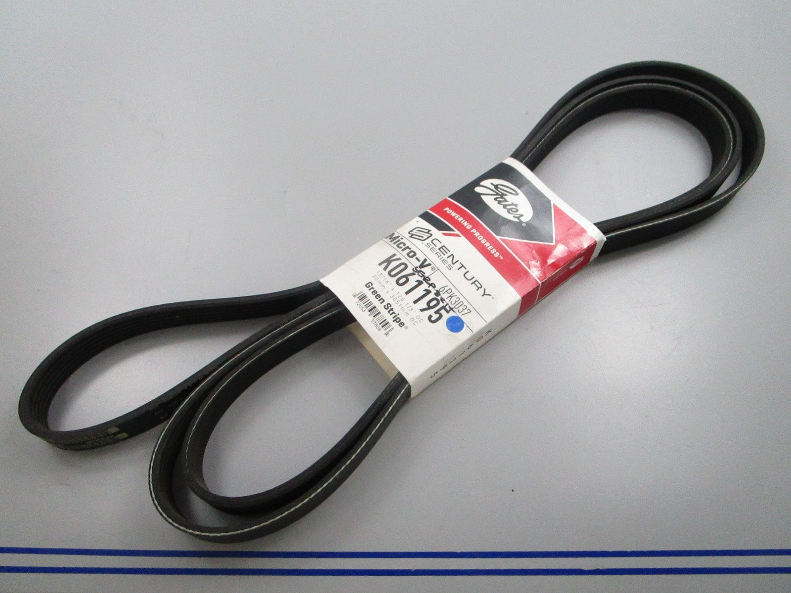 NEW K061195 Gates Micro-V Serpentine Belt 0810