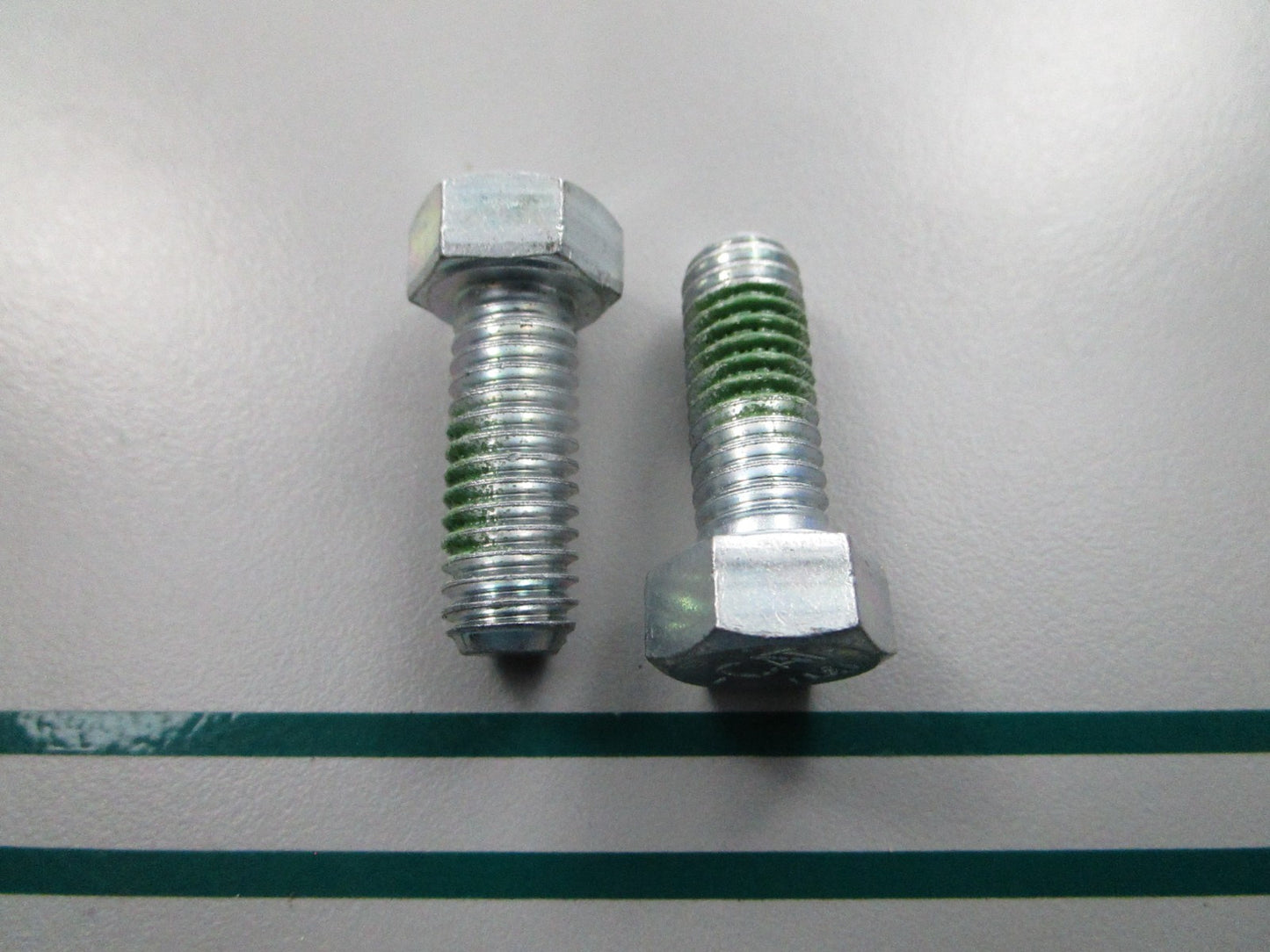 NEW OEM (LOT OF 2) 5D-0353 CAT Bolt 0810